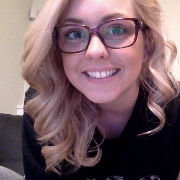 Meet your Posher, Kristen - Picture 1 of 1